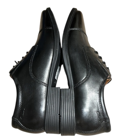 Clark’s men shoe,Tilden Cap toe,Oxford,black leather,classy,event,office 7.5 “ W - Picture 3 of 15